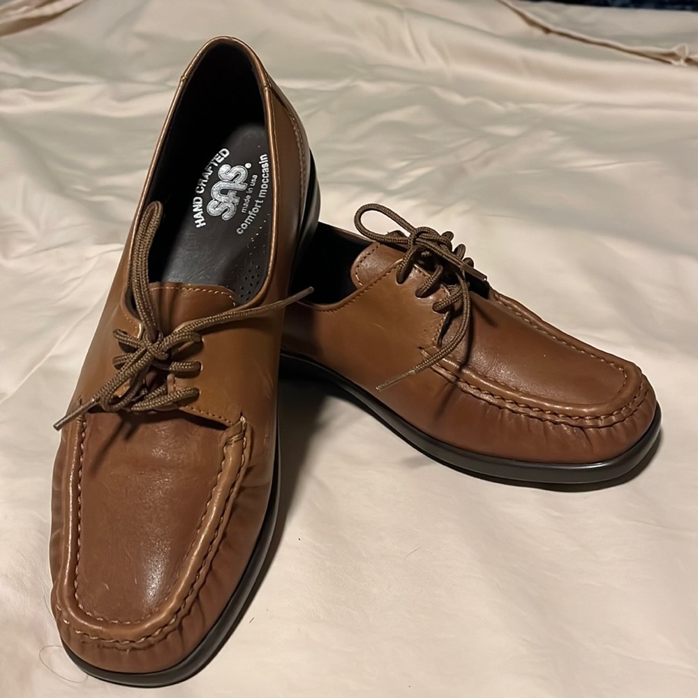 SAS Lace ups. Brown. Size 6.5